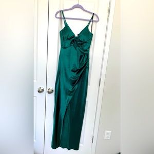 Keyhole Windsor Green Gown